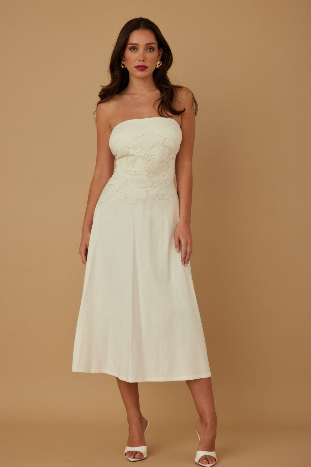 Linen strapless midi dress with floral embroidery, ivory color, gathered bodice
