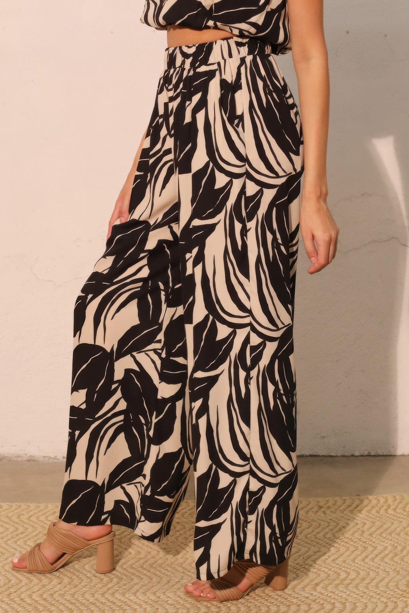 Lucca Leaf Pocket Pants - Tigbul's Variety Fashion Shop