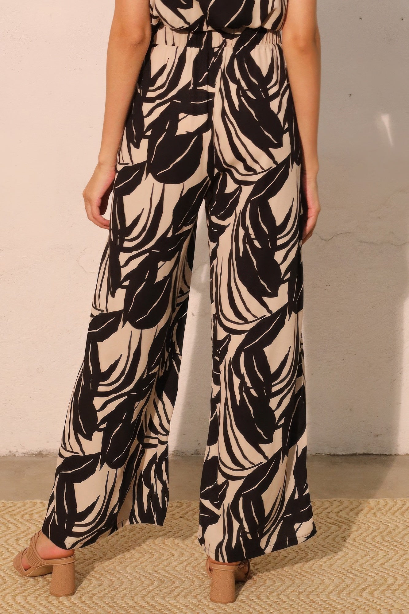 Lucca Leaf Pocket Pants - Tigbul's Variety Fashion Shop