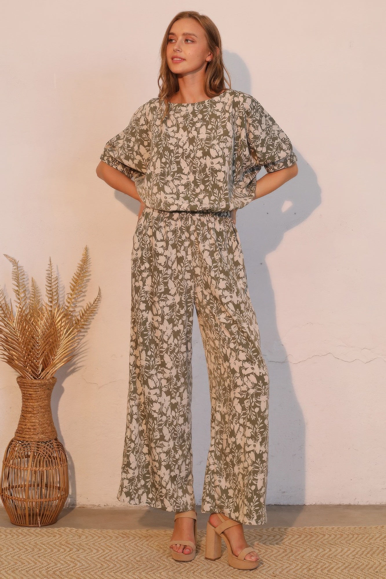 Olive Vine pocket pants, full-length wide-leg trousers in floral print