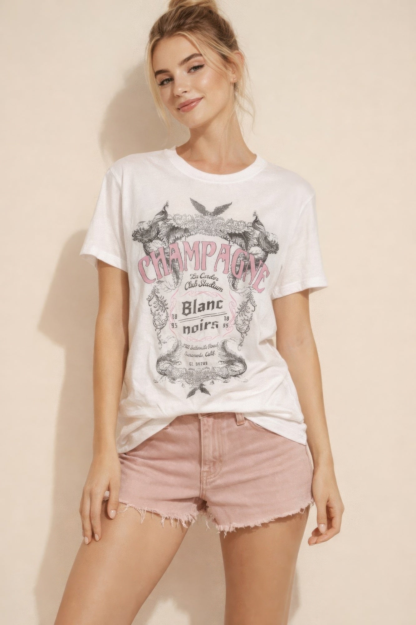 White crewneck graphic T-shirt with crest “CHAMPAGNE” front print