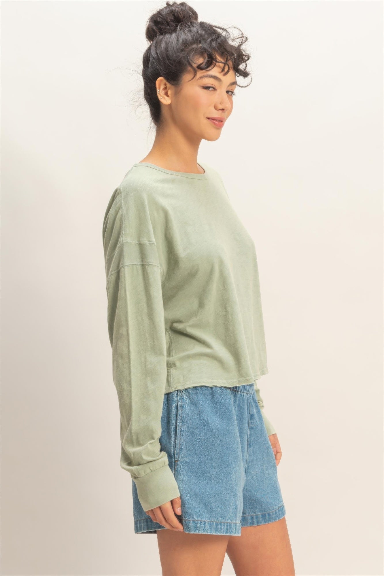 Longsleeve, Salbeigrün, lange Ärmel, Seitenansicht