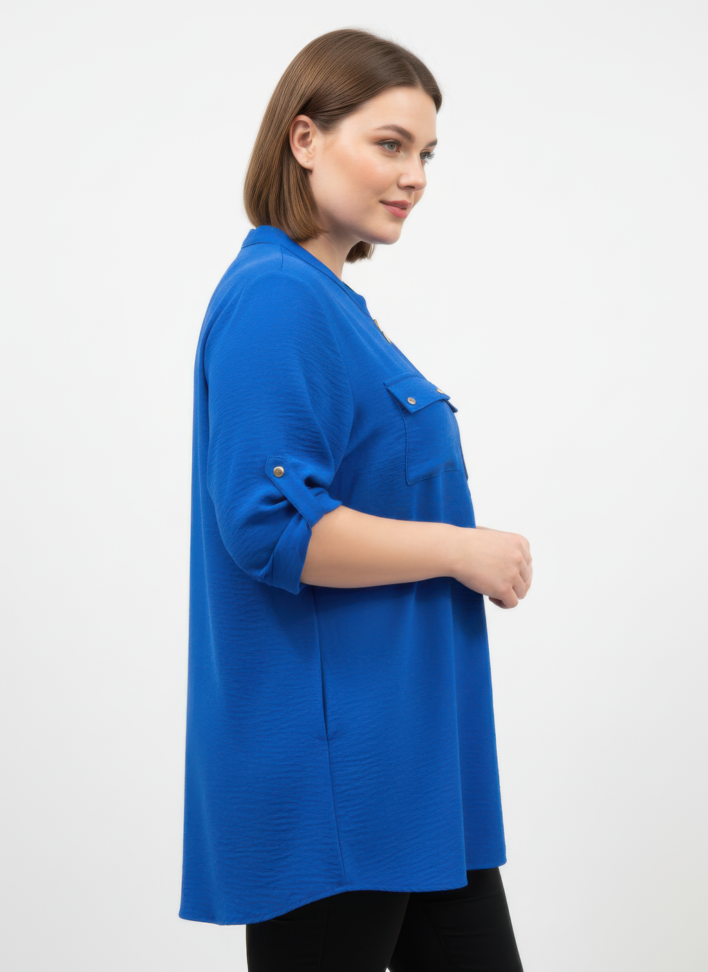 Blaues Utility Top mit Frontreißverschluss, Brusttaschen und Roll-tab Kurzärmeln