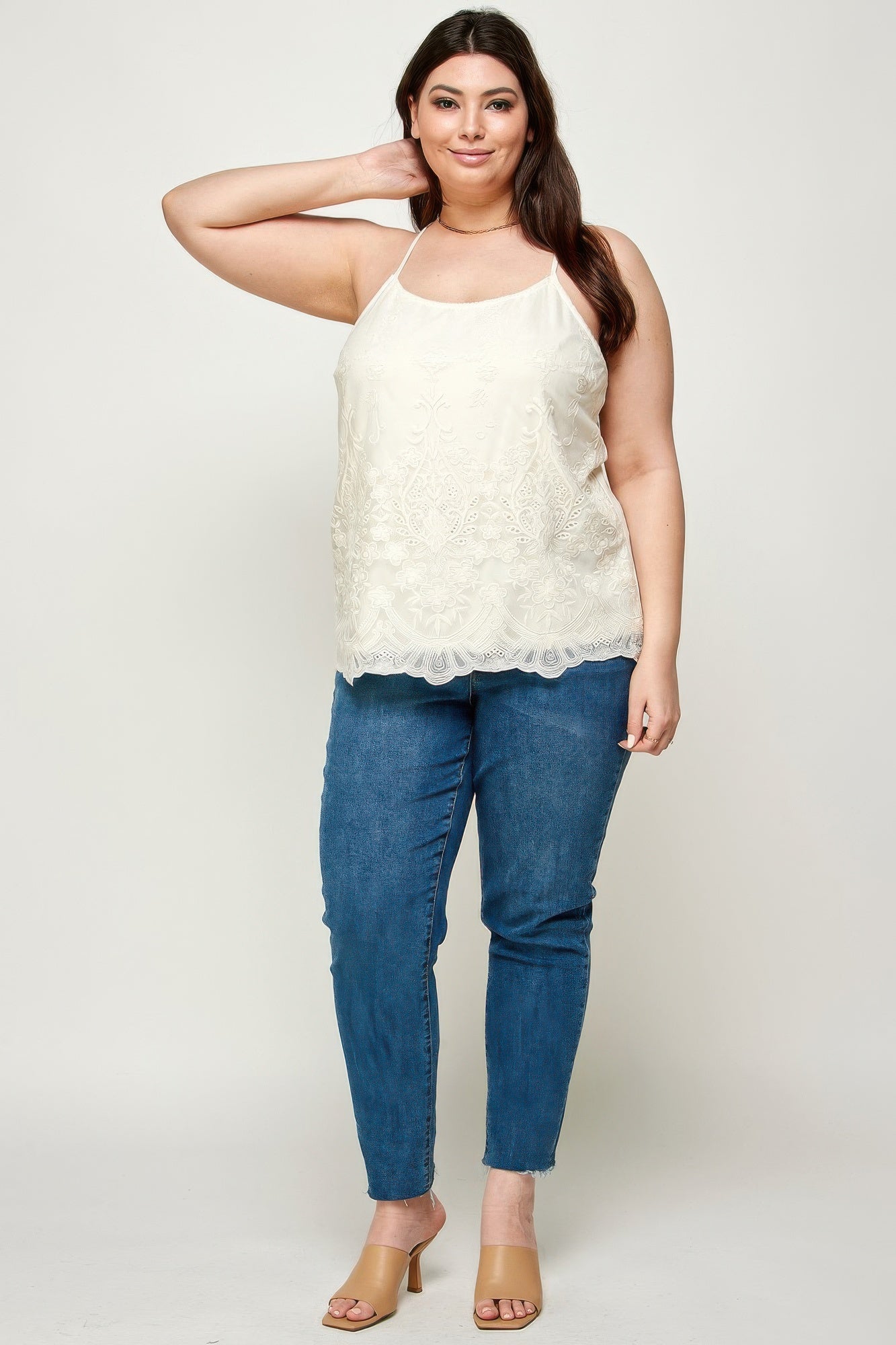 Plus-size embroidered mesh t-back cami with delicate lace-like trim
