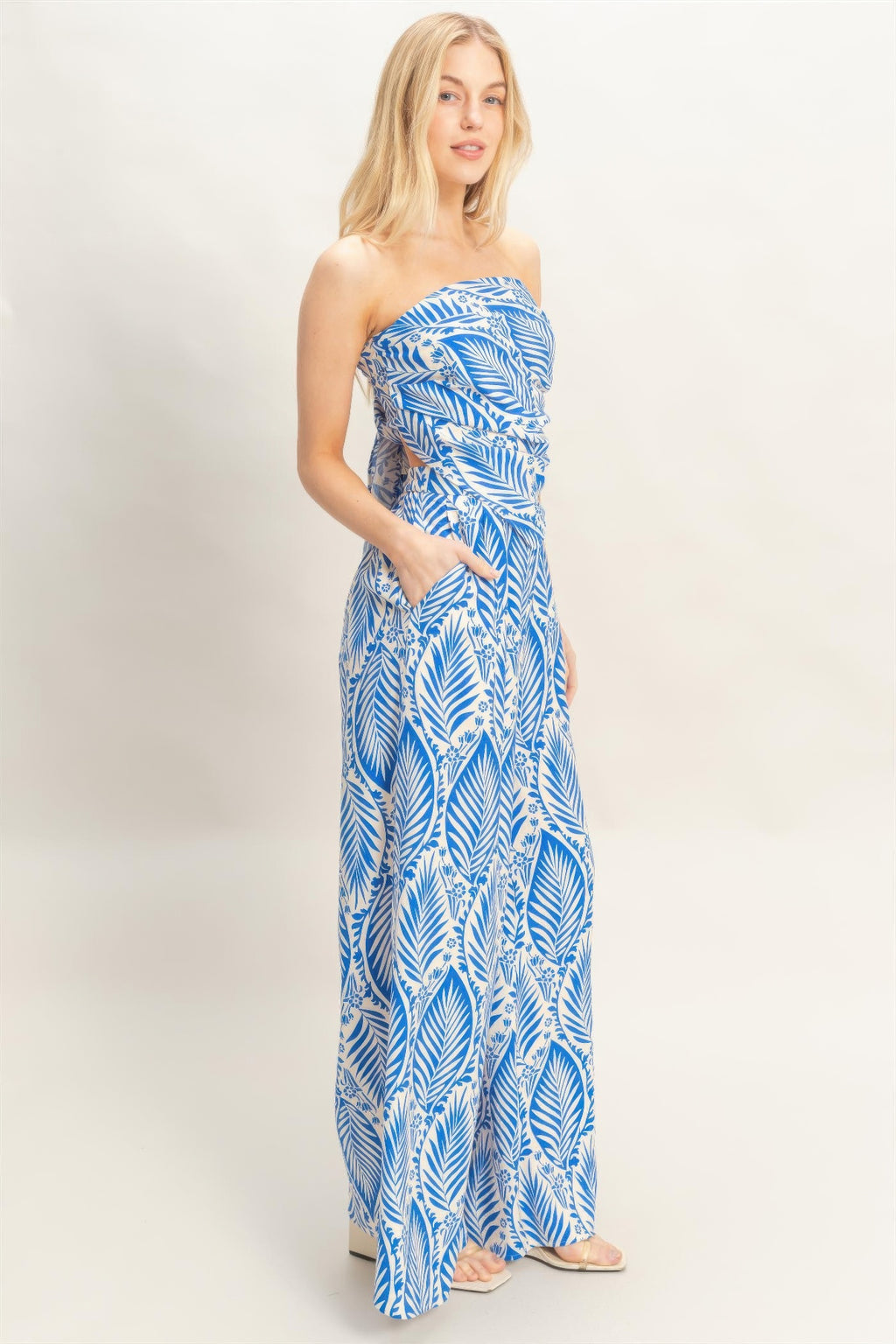 Blue strapless print set with ruched bandeau bodice and flowing wide-leg pants