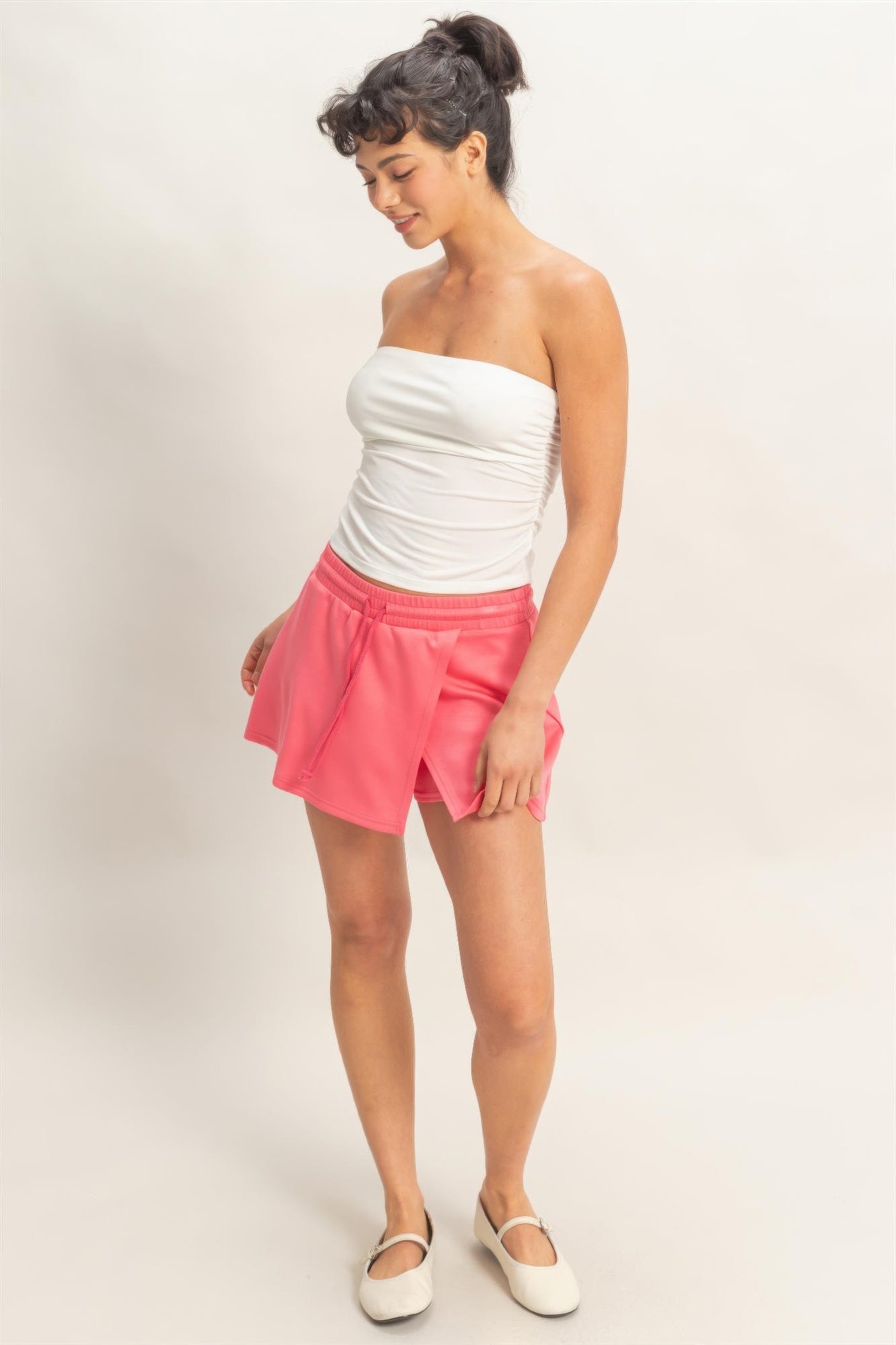 Ruched Bandeau-Top, weißes trägerloses Oberteil mit seitlicher Faltennaht