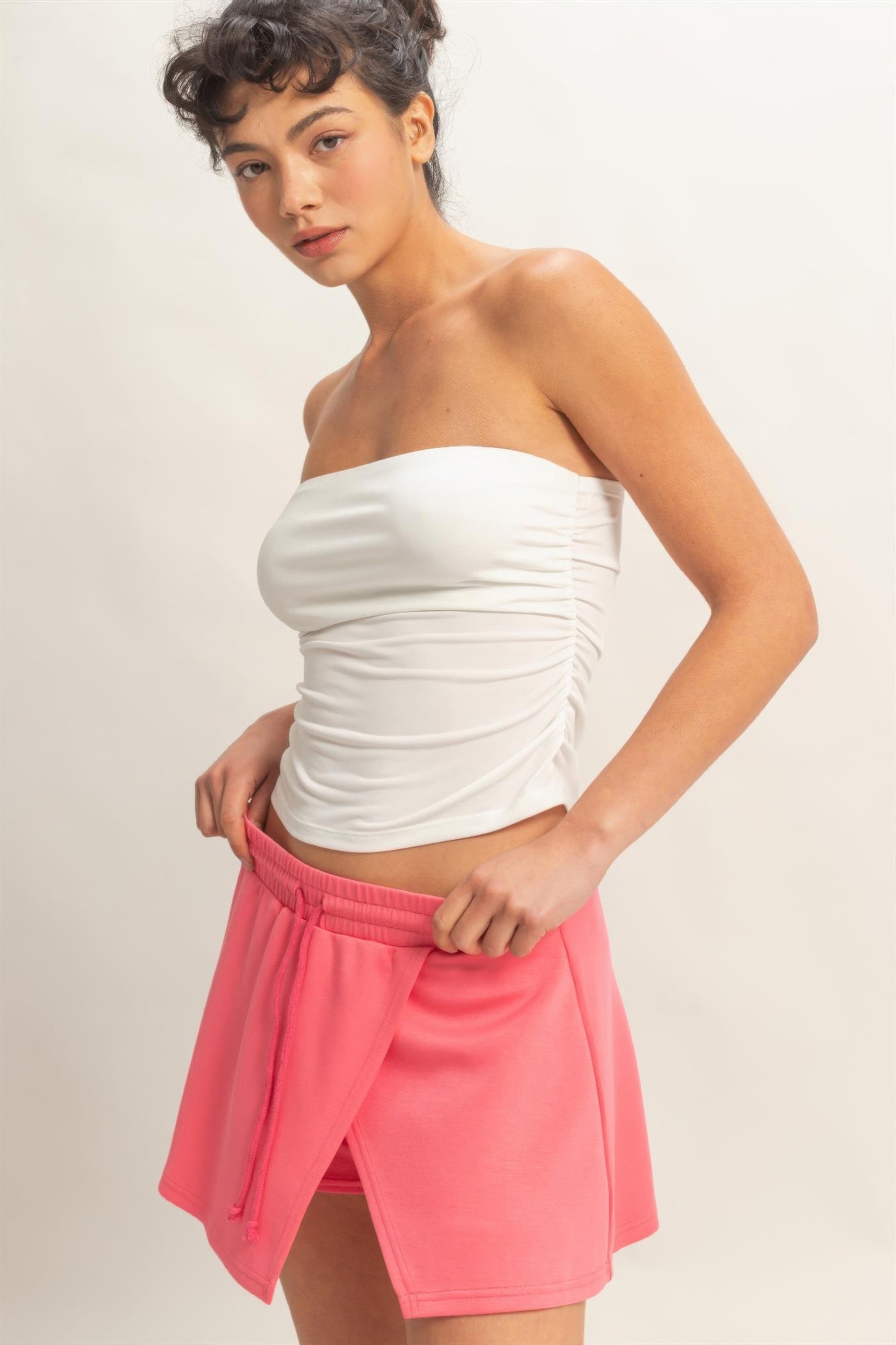 Weißes trägerloses Ruched Bandeau-Top mit geraffter Brustpartie