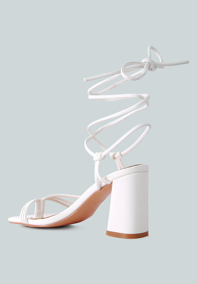 Piri Toe Ring Tie Up Block Sandals - Tigbul's Variety Fashion Shop