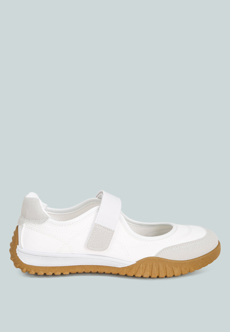 Kairus Adjustable Strap Closure Sneakers