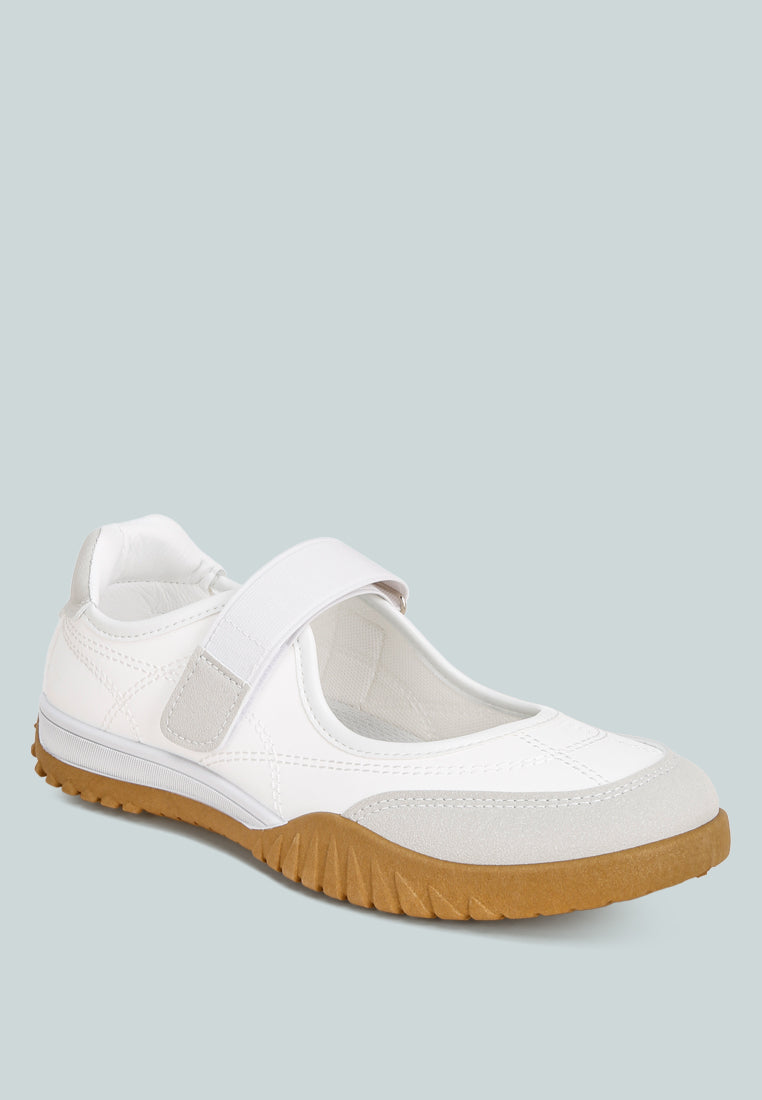 Kairus Adjustable Strap Closure Sneakers