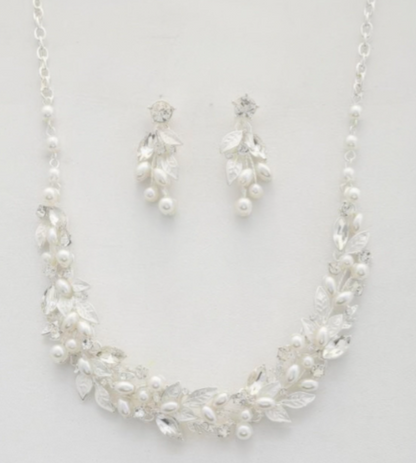 Leaf Pattern Pearl Crystal Necklace and Earring Set