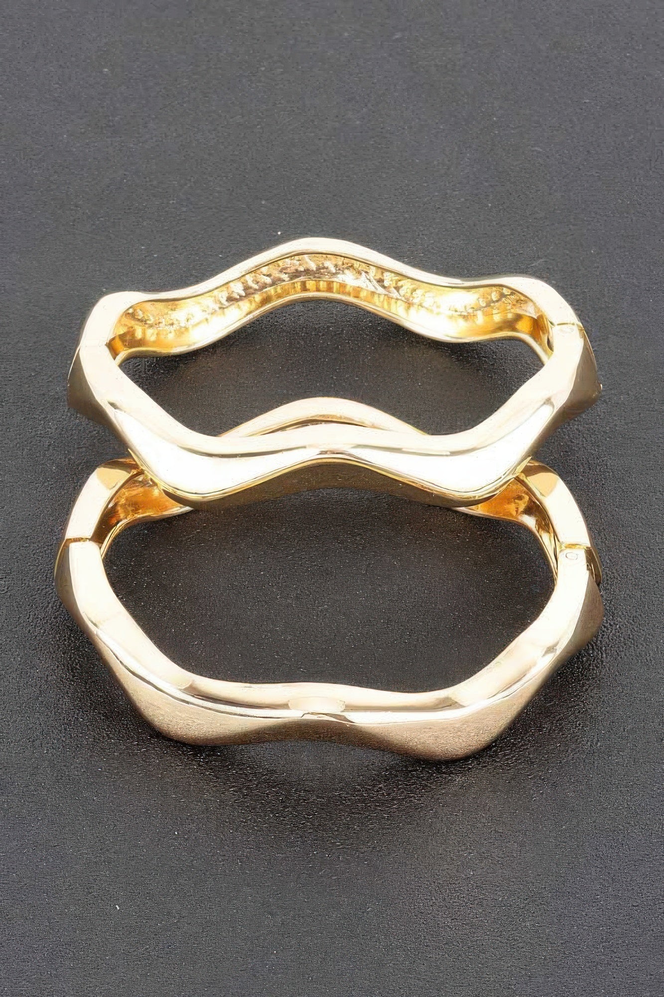 Curved Elegance Bracelet - Tigbul's Variety Fashion Shop
