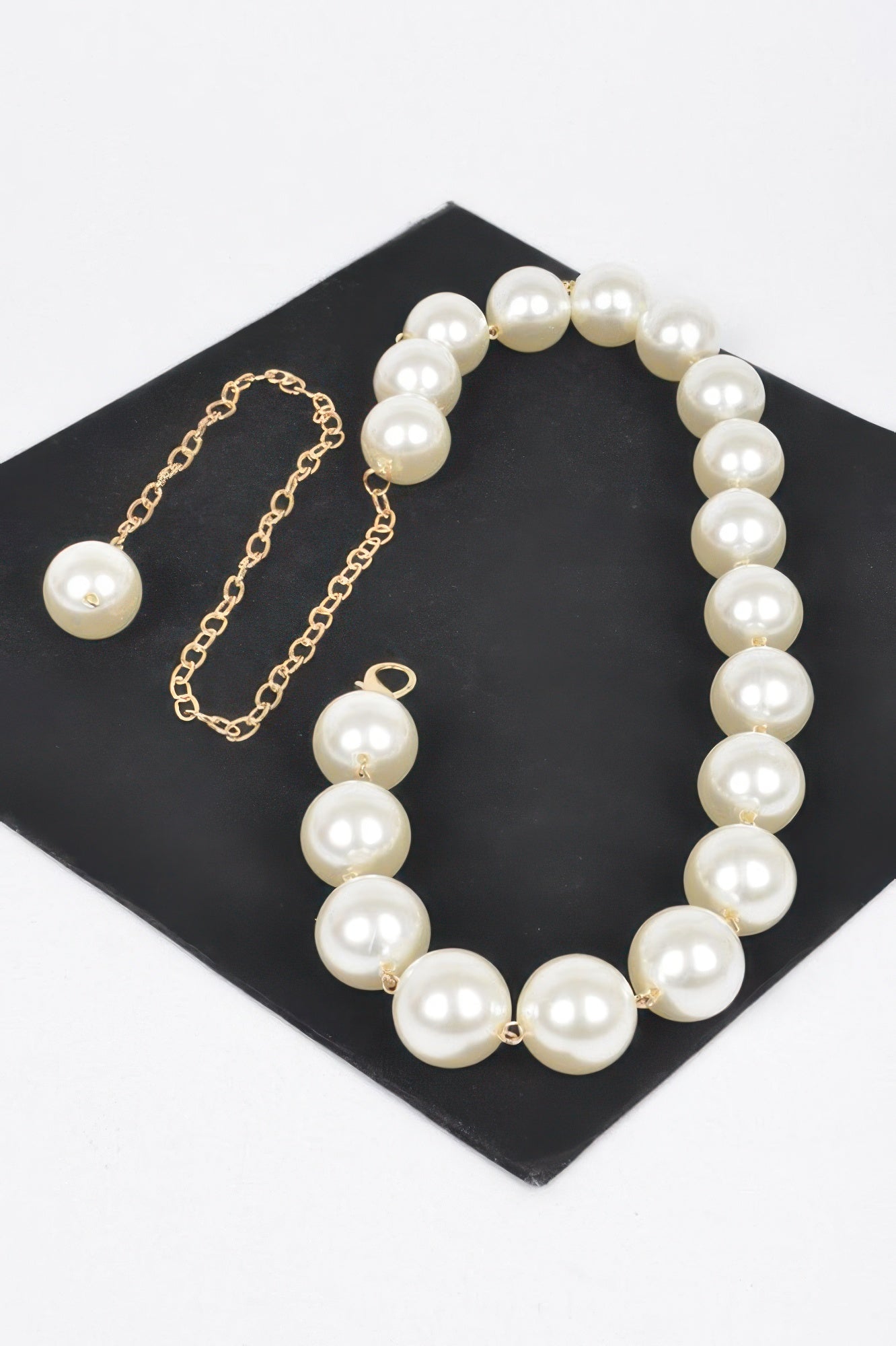 Oversized Pearl Chain Belt - Tigbul's Variety Fashion Shop