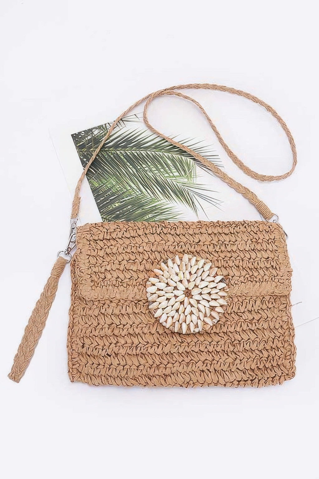 Khaki Faux-Stroh-Clutch mit Blumenmuschel-Applikation, Klappverschluss und Schulterriemen