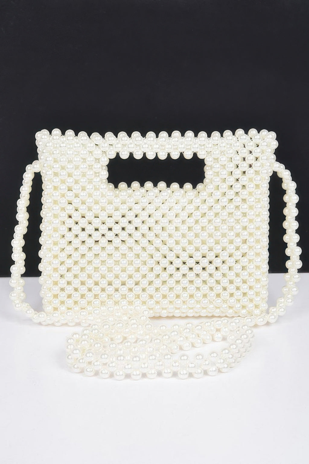 Handgemachte Creme Faux-Perlen Crossbody-Tasche mit Kreuz-Design und Perlenhenkel