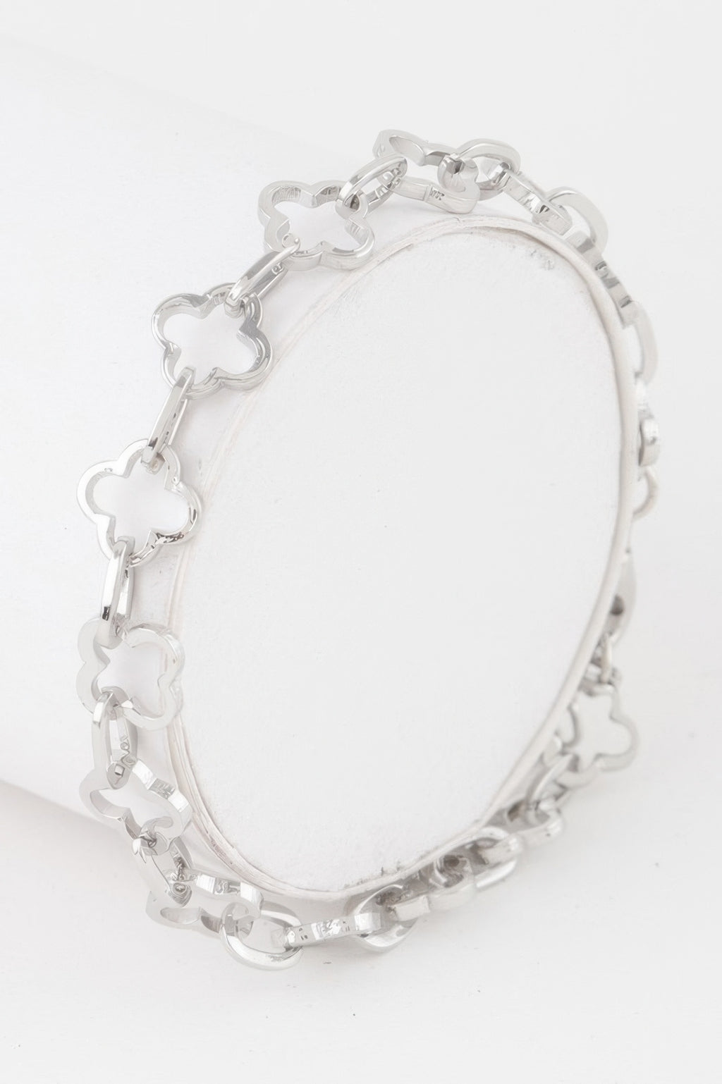 Clover link chain bracelet in silver-tone, four-leaf clover link design with clasp