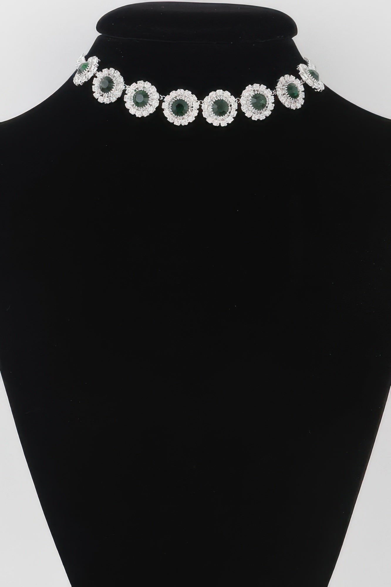 Emerald green rhinestone choker with round silver halo links
