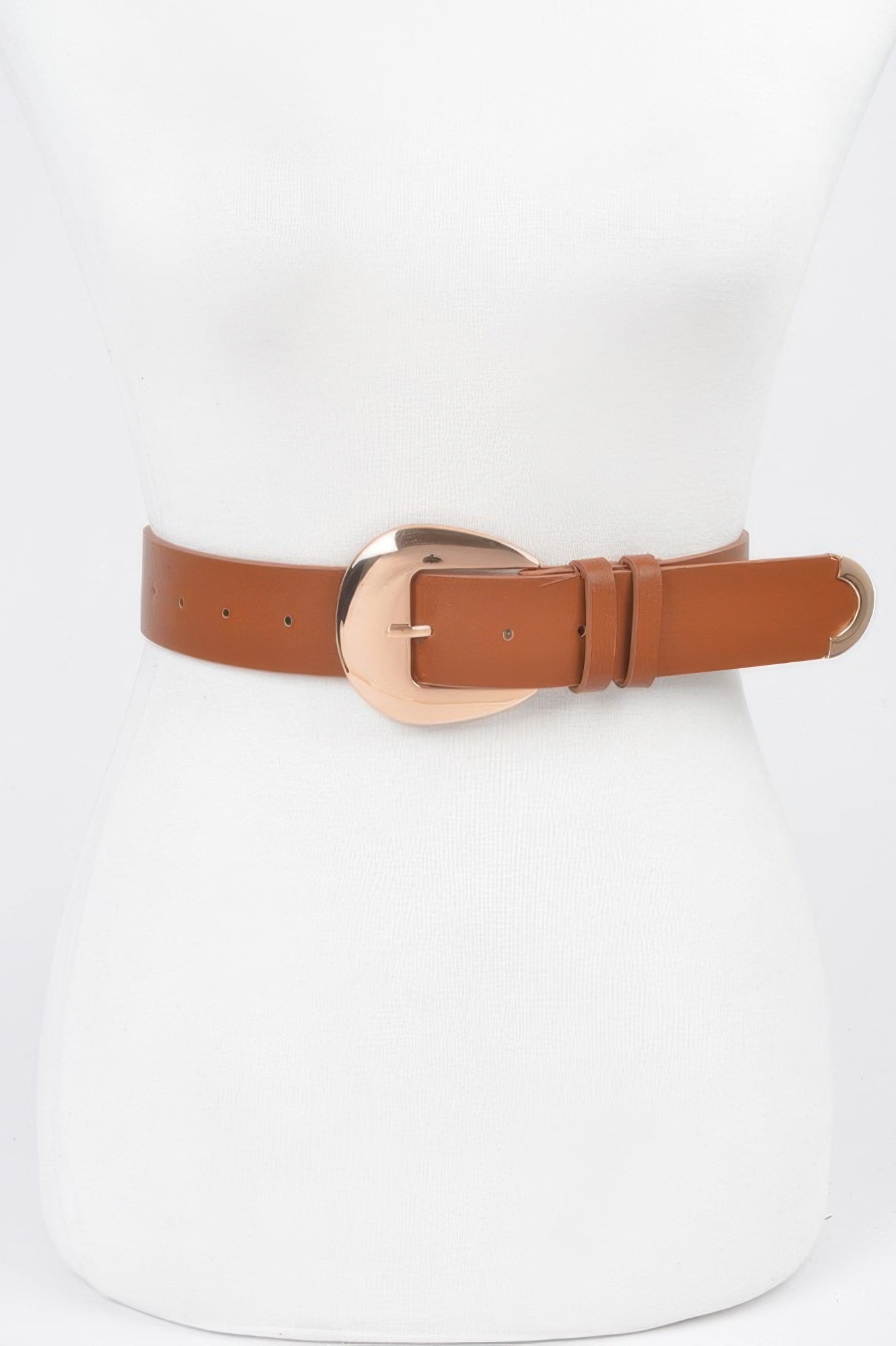 Faux leather belt with metal buckle: camel-brown strap and rose-gold oval buckle