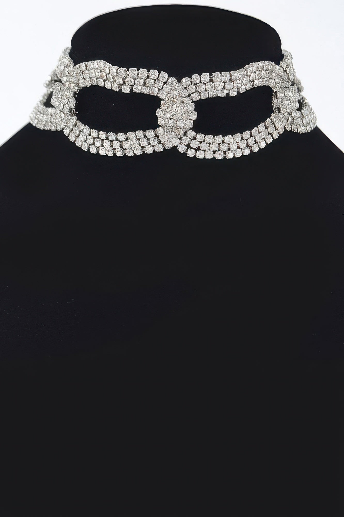 Rhinestone chain choker, silver-toned wide frame with diamond rhinestone cutouts