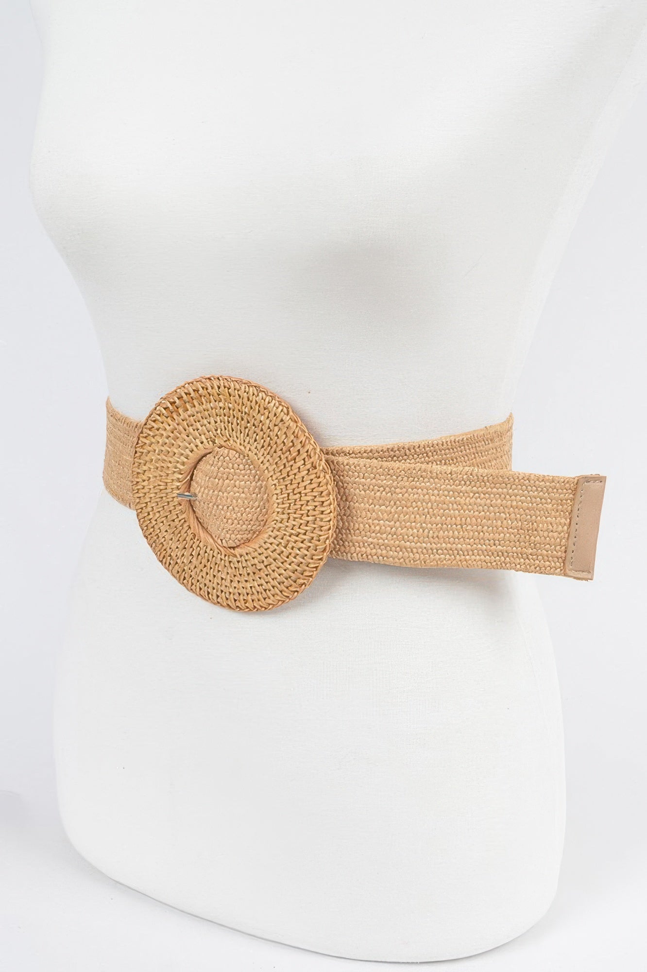 Oversize woven elastic belt with round bamboo buckle, light tan strap