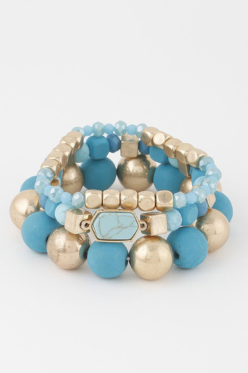 Multi Stone Beaded Bracelet: türkisfarbene Perlen, goldfarbener Verschluss mit Stein