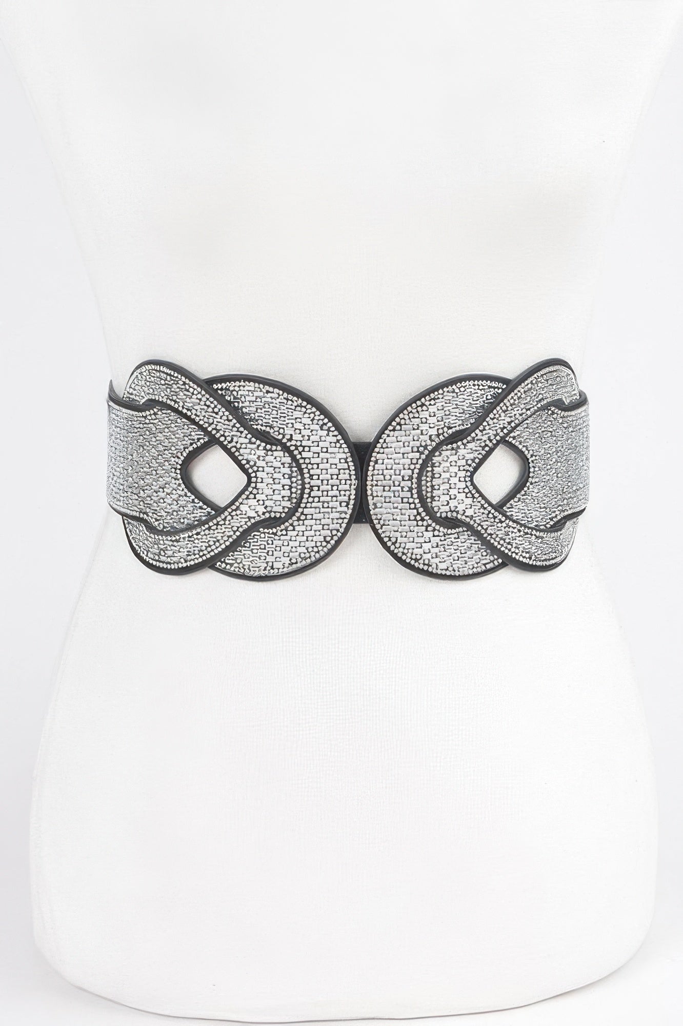 Multi rhinestone elastic belt with large oval buckle and cutout heart detail