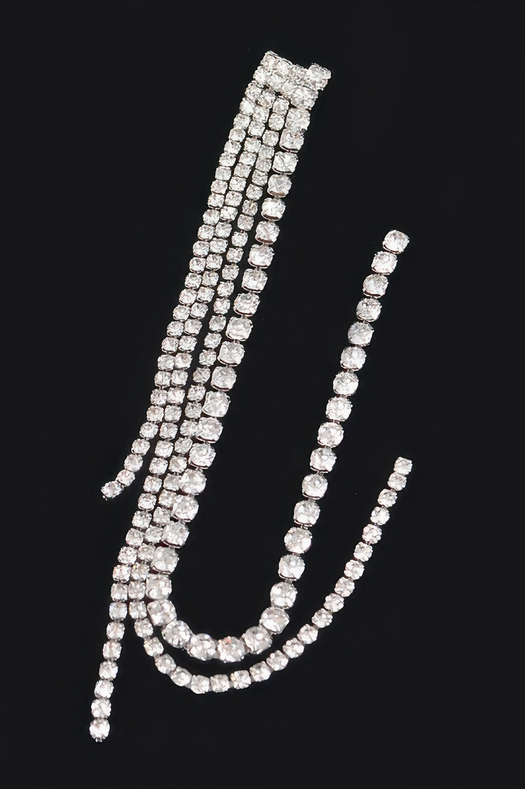 U-shaped rhinestone drop earring, clear-silver pavé with dangling end