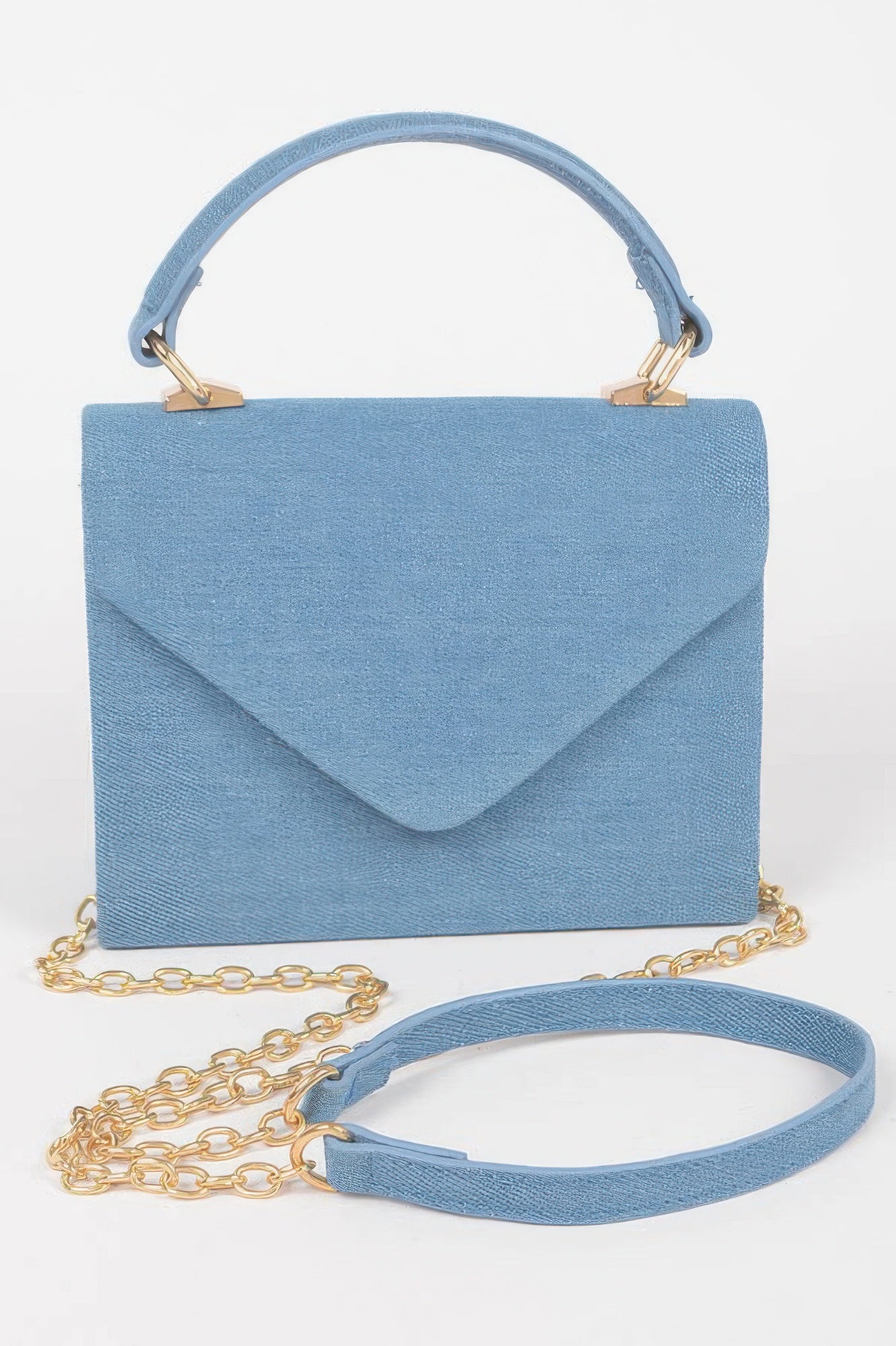 Bolso bandolera cruzado denim color azul claro, con asa superior y correa dorada