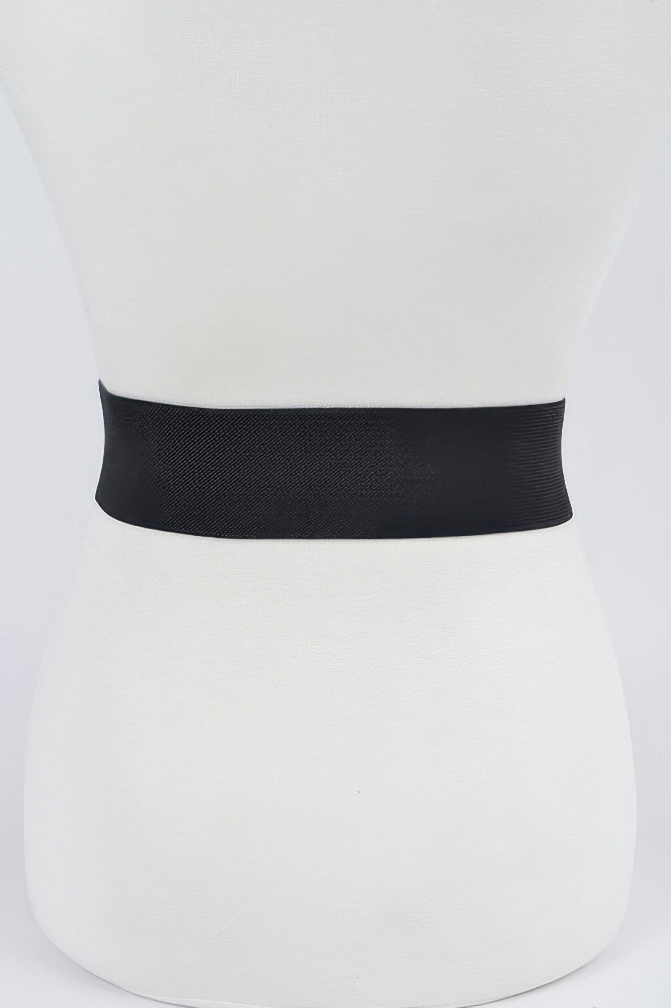 Black elastic belt band, front view without buckle