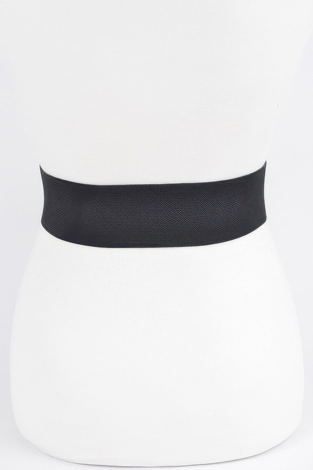 Black elastic belt, plain back view without buckle details