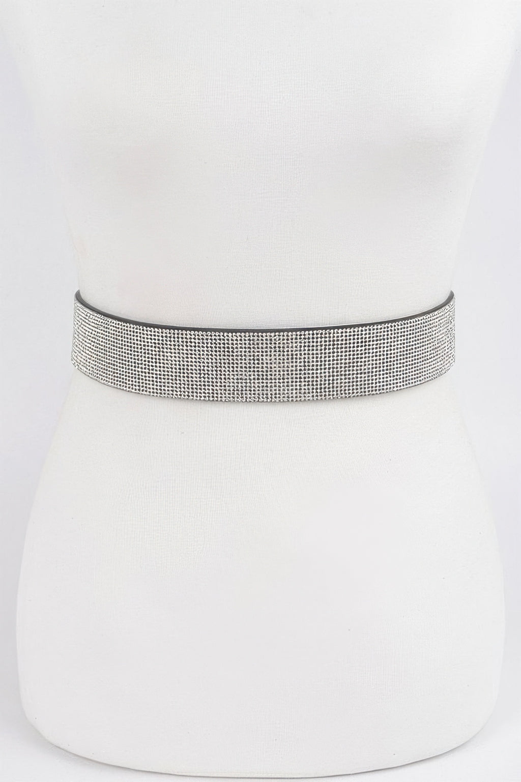 Plus-Size Strassgürtel mit silbernem Mesh-Band am Hals; glitzernde Oberfläche