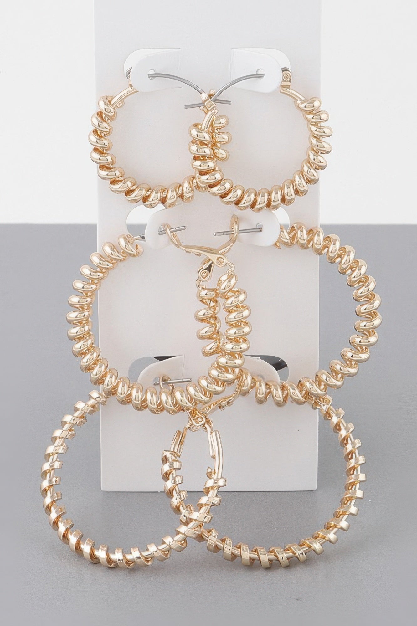 Goldfarbene Multi-Wrapped Creolen-Ohrringe Set mit mehreren Reifen am Halter