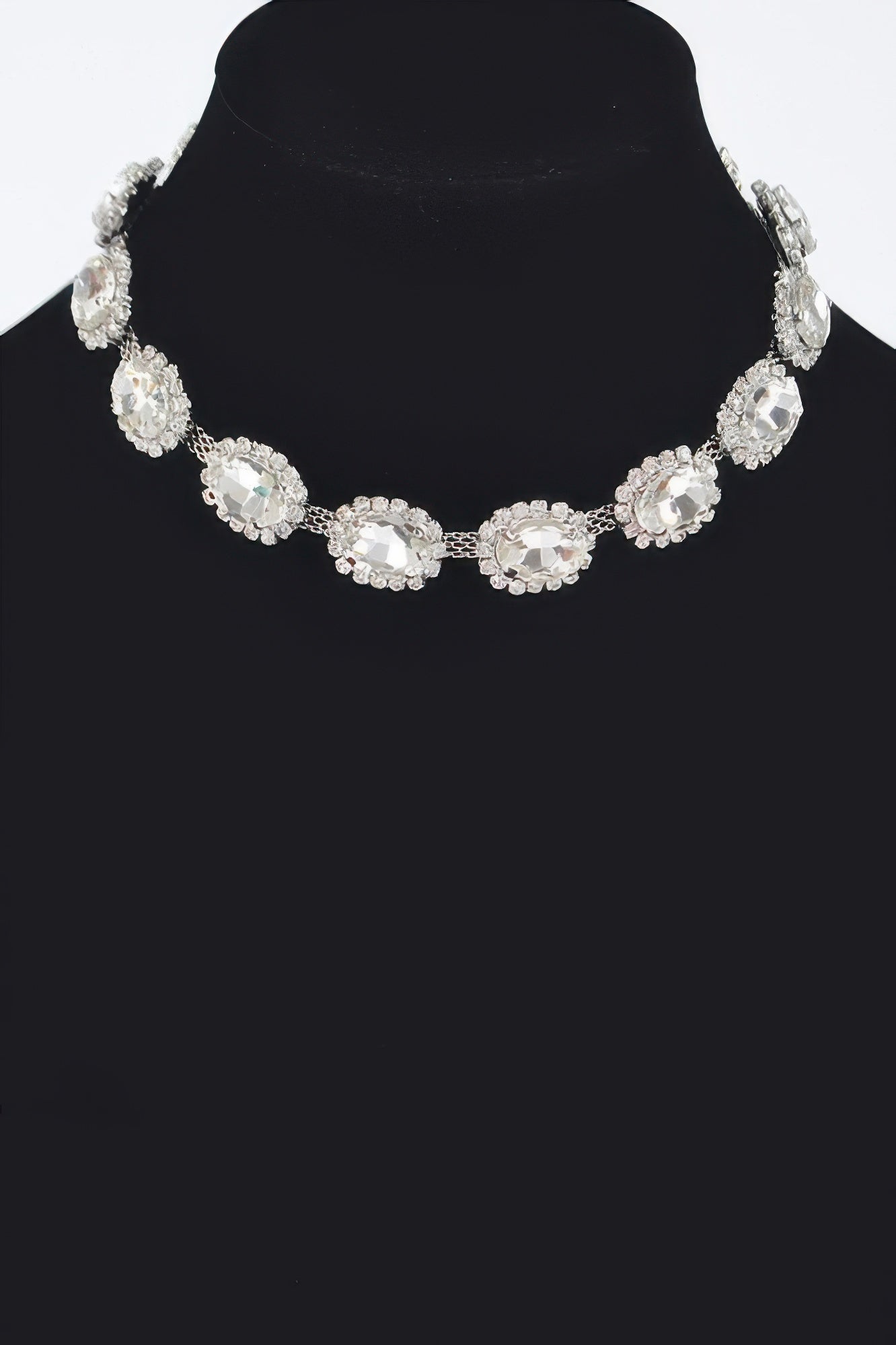 Rhinestone Oval Shape Necklace - Tigbul's Variety Fashion Shop
