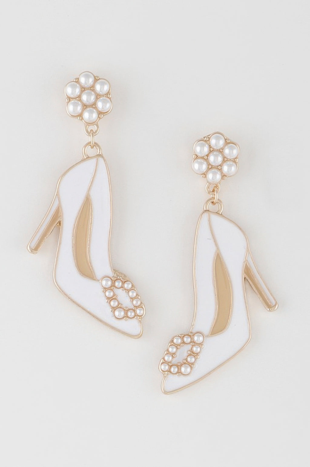 Glitter high-heel drop earrings with pearl clusters and dangling shoe charms (gold/white)