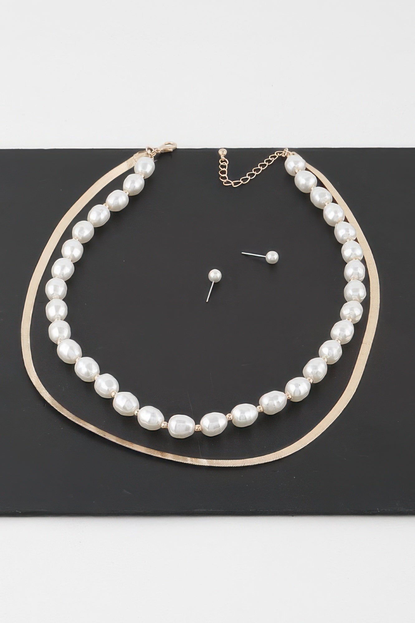 Stone Snake Chain necklace with white pearls, gold-tone chain, stud earrings