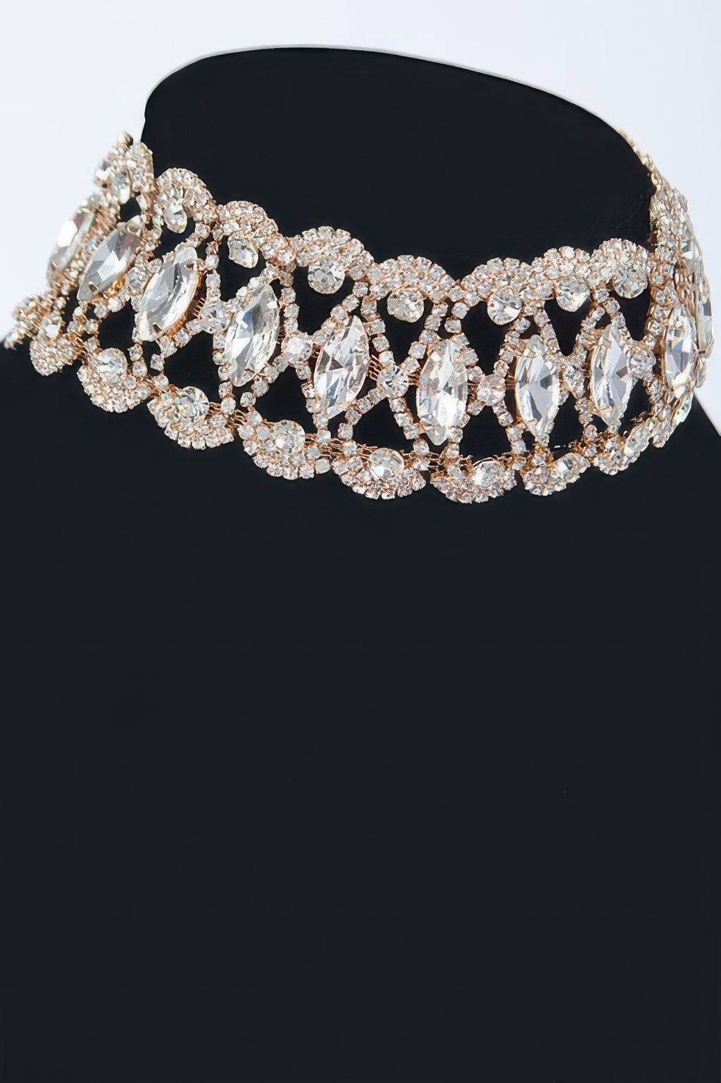 Sparkling silver rhinestone choker with elongated pear drops and round accents.