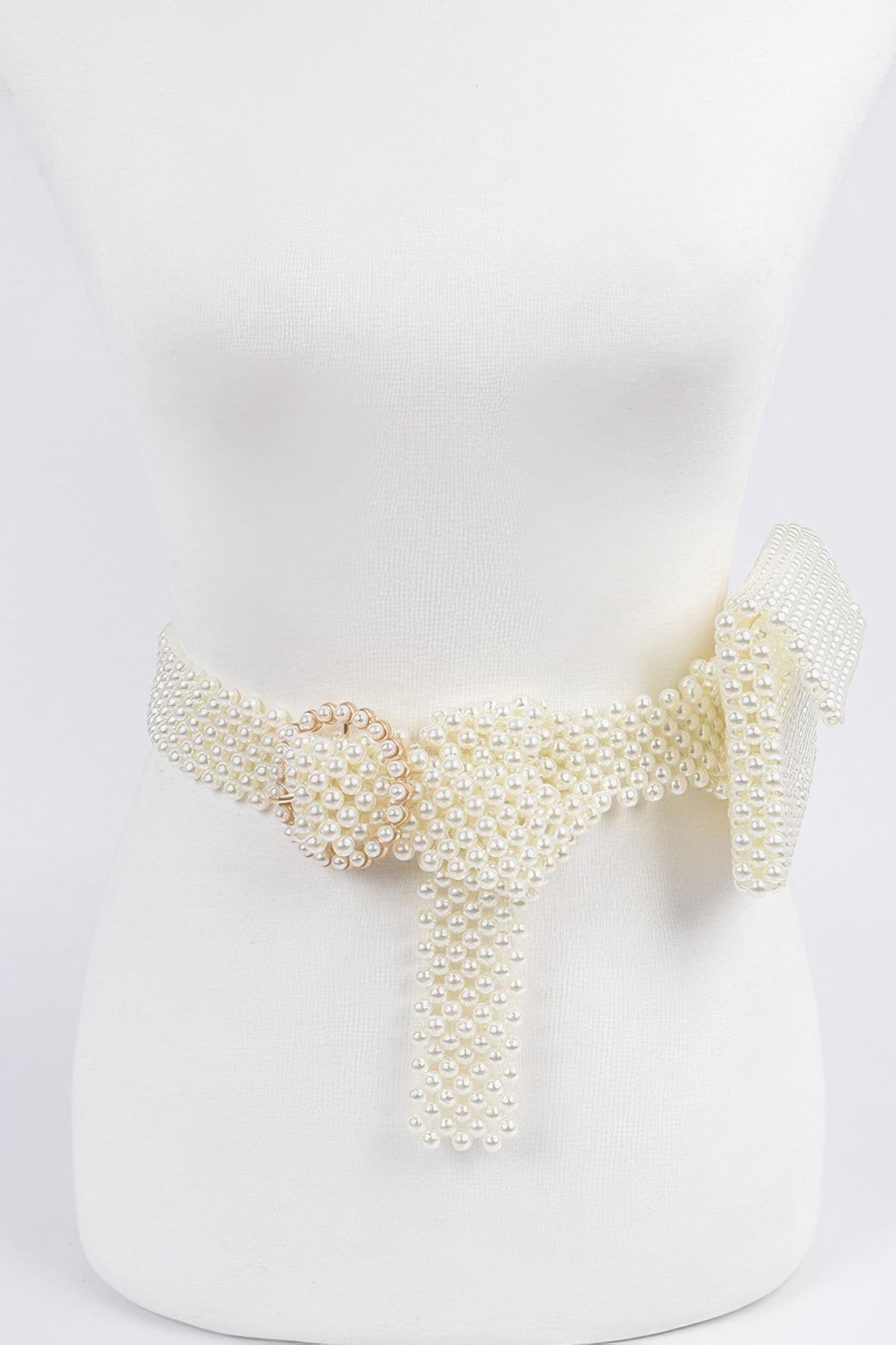 Handmade faux pearl belt bag in ivory, heart-shaped center detail
