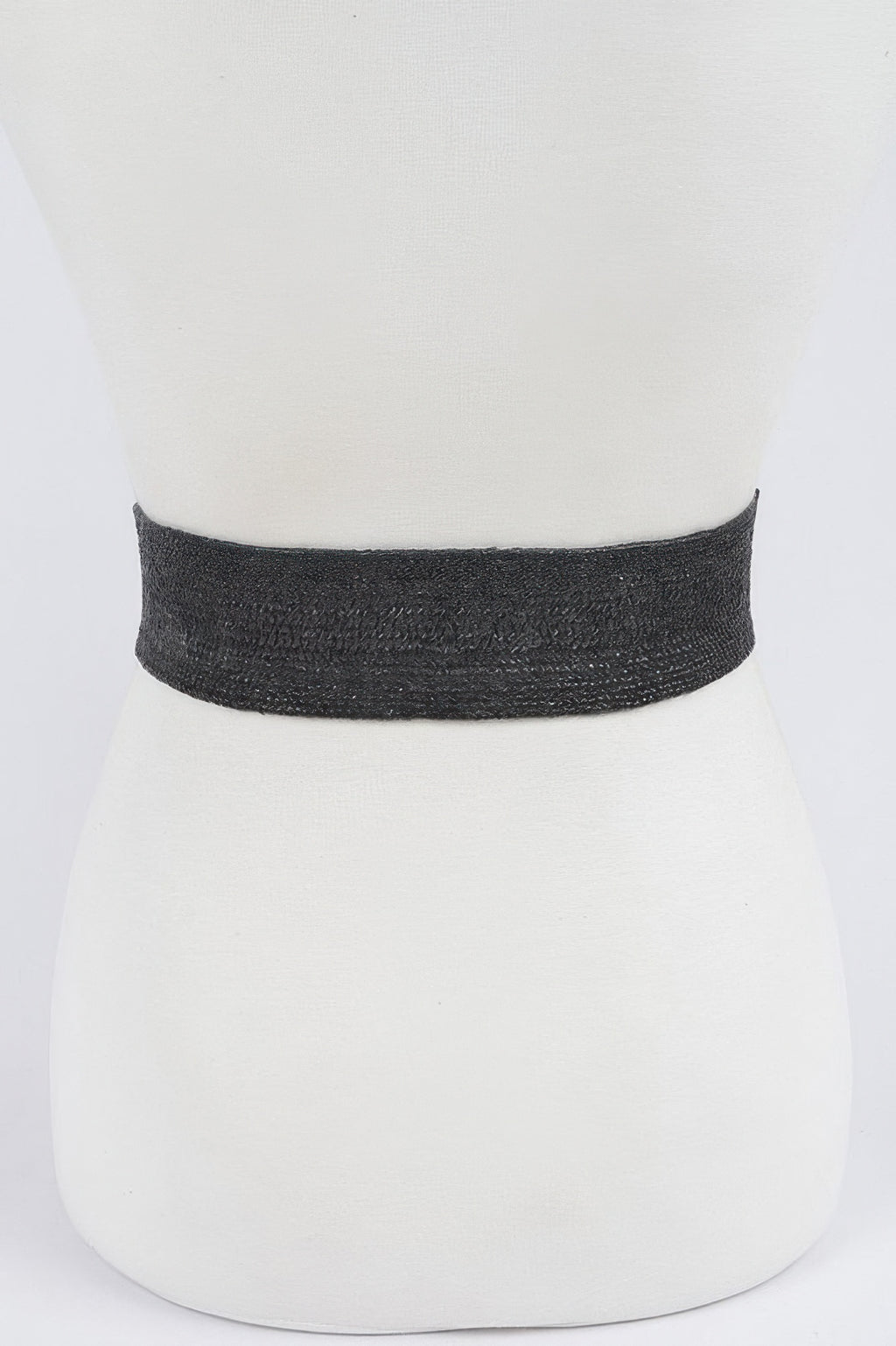 Black stretch straw belt, wide band view without the buckle