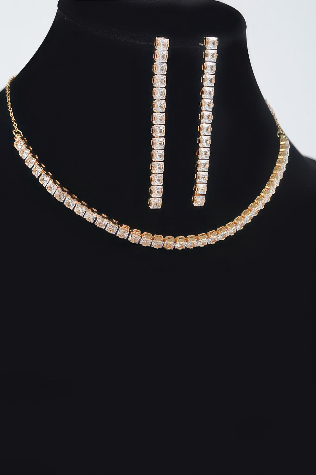 Rhinestone Choker W/earring - Tigbul's Variety Fashion Shop