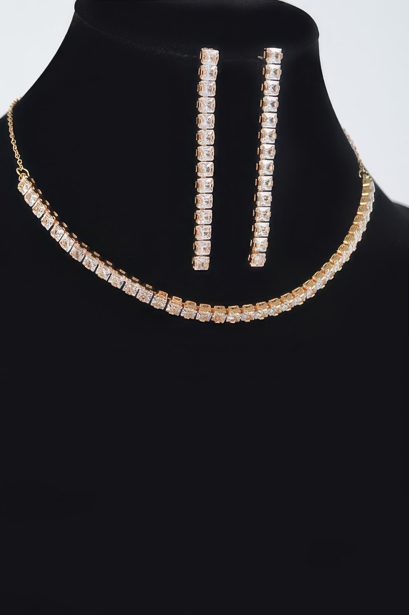 Rhinestone Choker W/earring - Tigbul's Variety Fashion Shop
