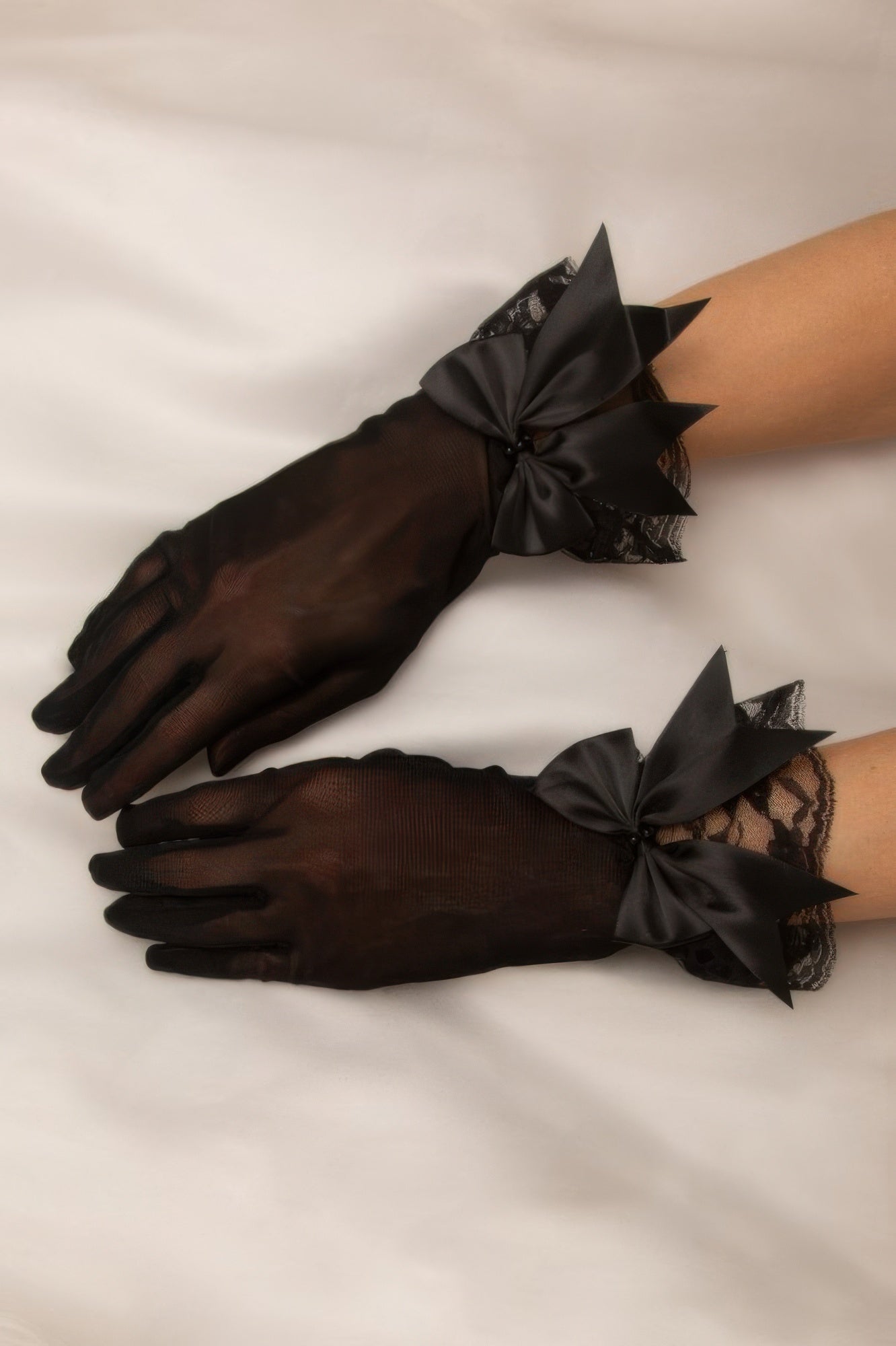 Bridal Chantilly Lace Wrist Length Gloves - Tigbul's Variety Fashion Shop