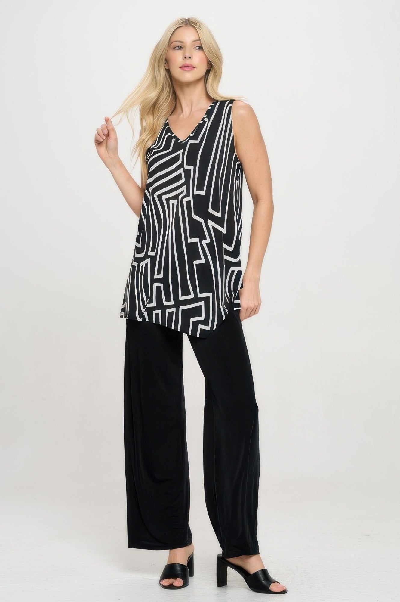 Plus Size Hit Point V-neckline Tank Top - Tigbul's Variety Fashion Shop