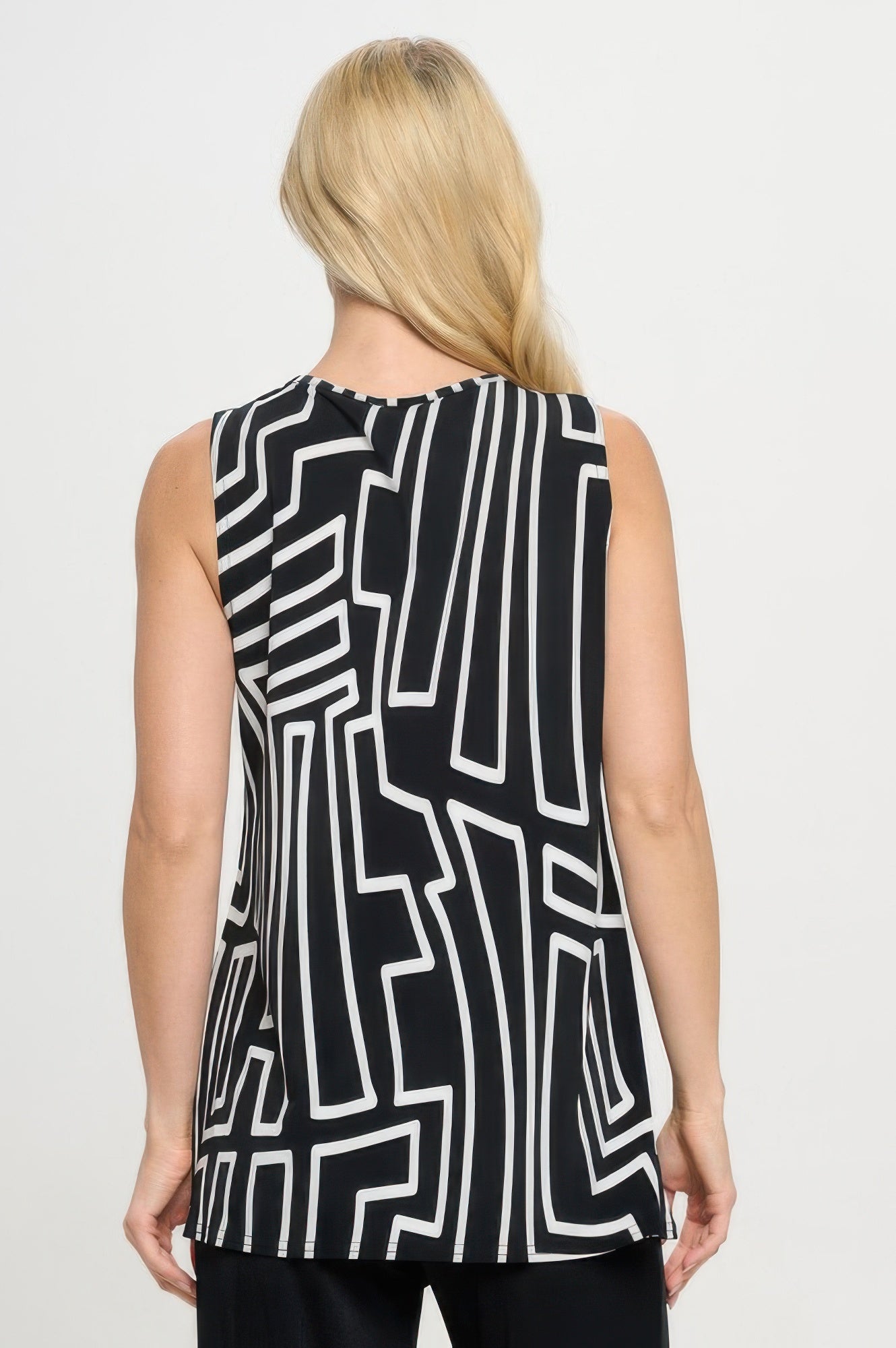 Plus Size Hit Point V-neckline Tank Top - Tigbul's Variety Fashion Shop