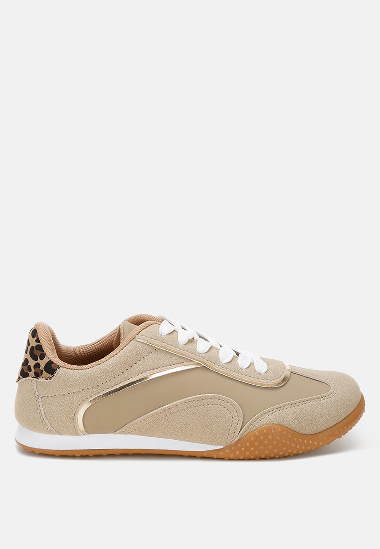 Zuccia Comfortable Lace-Up Sneakers