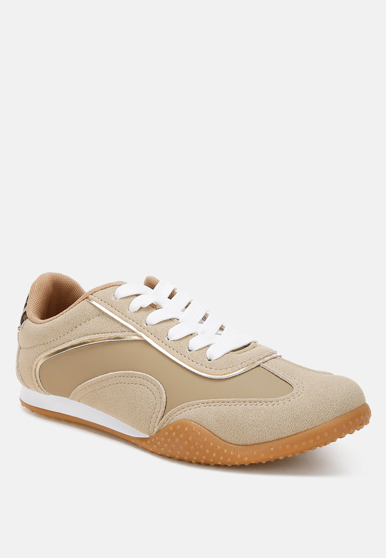 Zuccia Comfortable Lace-Up Sneakers