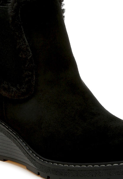 Thunderhoof Faux Fur Lined Chelsea Boots - Tigbul's Variety Fashion Shop