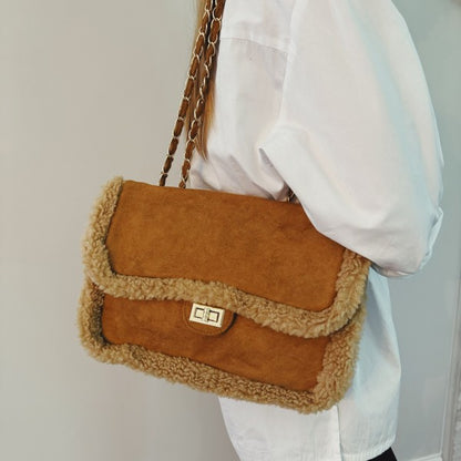 Luxe Deluxe Fluffy Trim Chain Shoulder Bag - Tigbul's Variety Fashion Shop