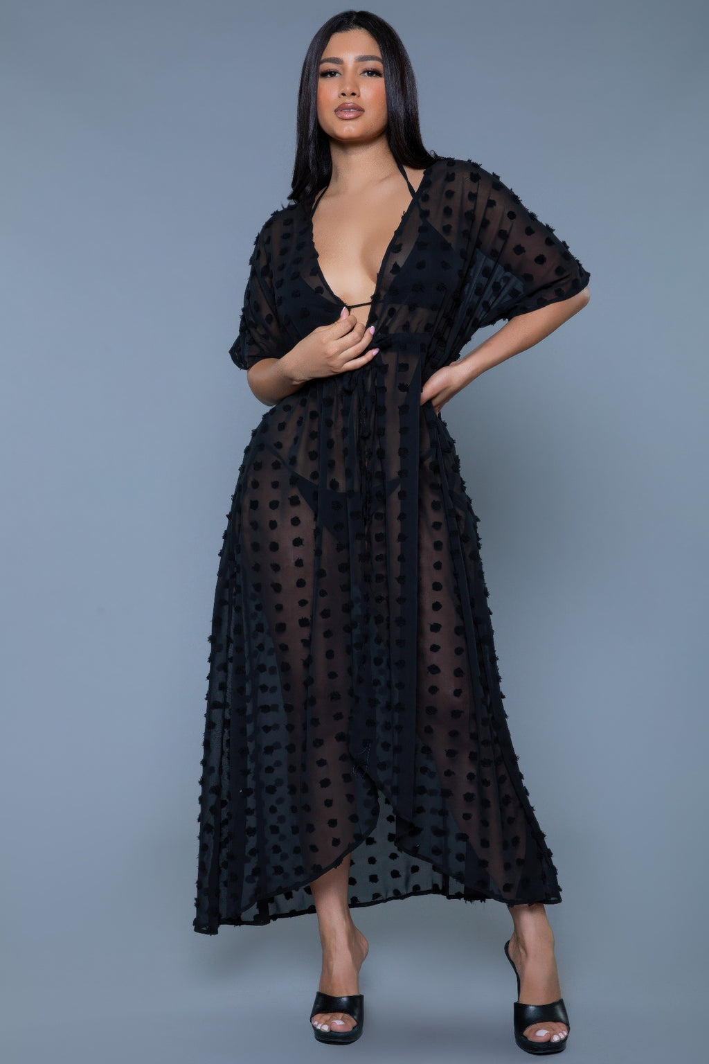 Maxi-Cover-Up-Kleid schwarz mit Punkten, V-Ausschnitt und lockerer Passform