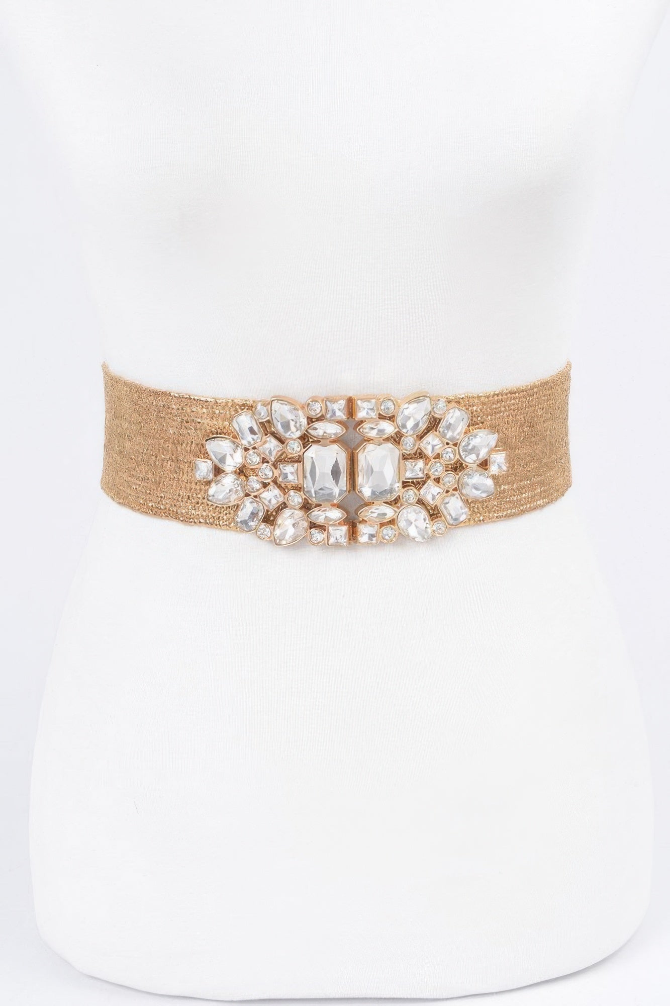 Goldfarbener Strohbelt mit großem Strass-Cluster vorne