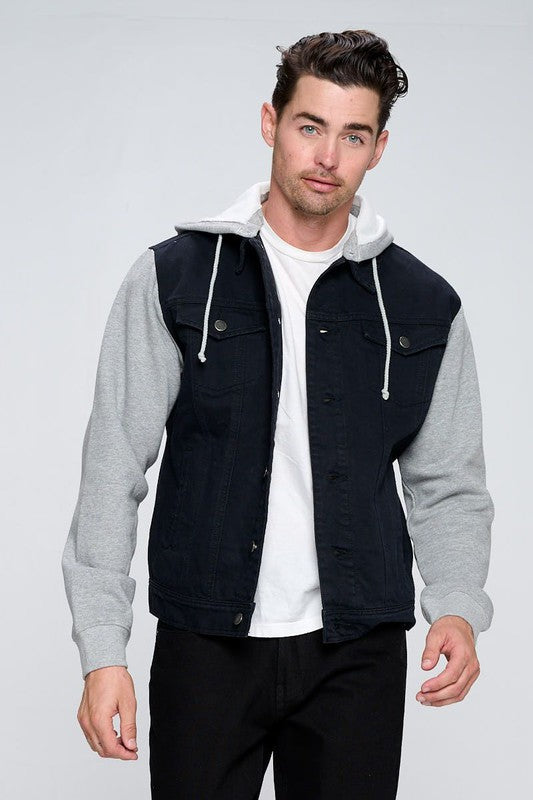 Herren Jeansjacke schwarz mit grauen Ärmeln und Kapuze, Knopfleiste vorn